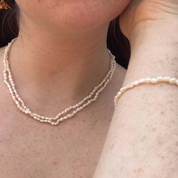 Custom Rice Pearl Choker - Picture 2 of 8